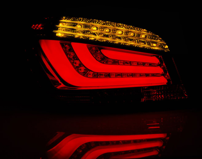 LED Lightbar Design Rückleuchten für BMW 5er E60 Limousine 03-07 rot/rauch